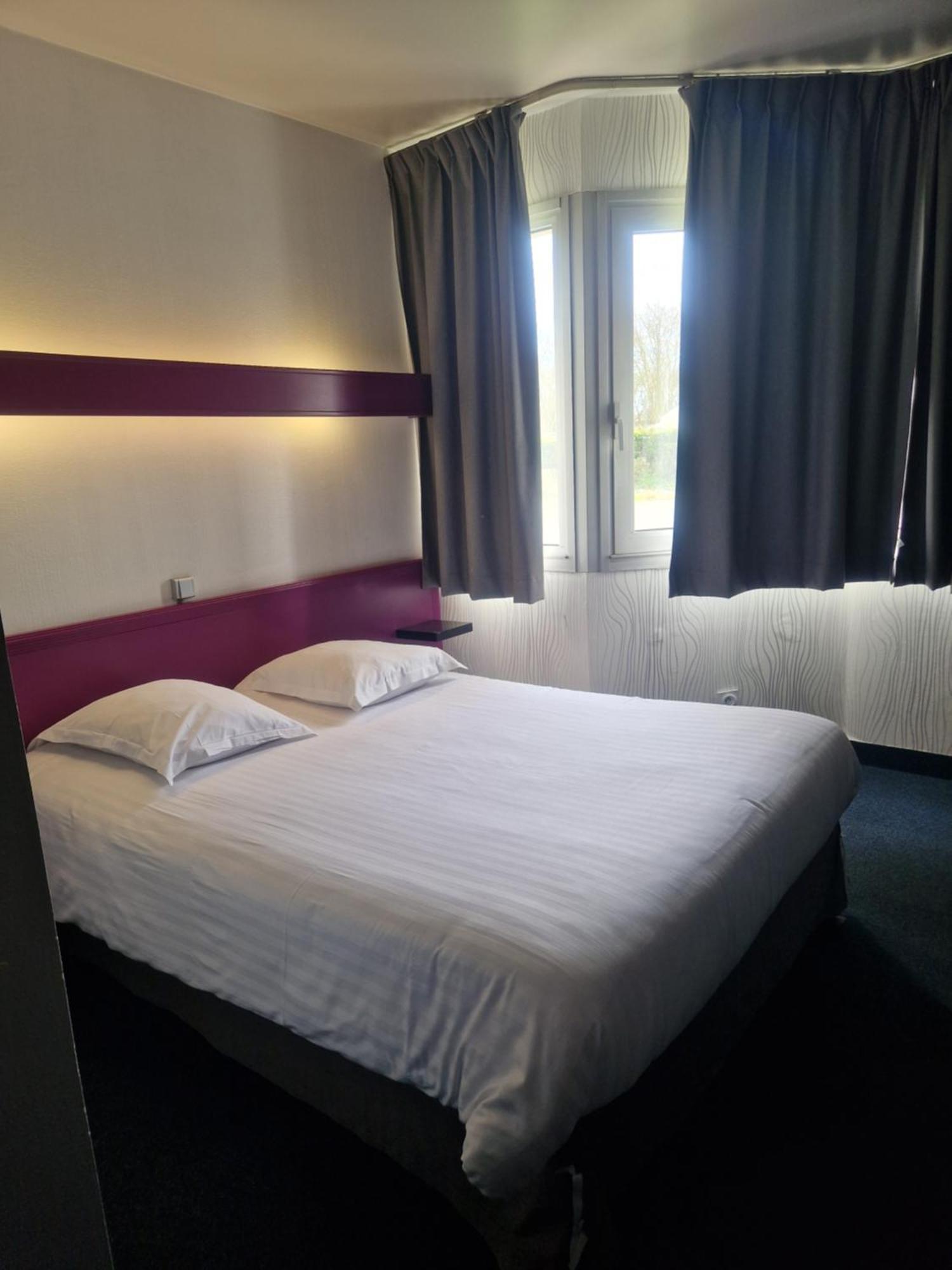 Agape Hotel Niort- Bessines Eksteriør billede