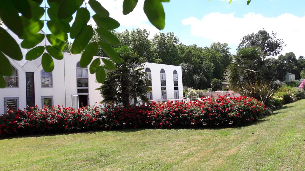 Agape Hotel Niort- Bessines Eksteriør billede